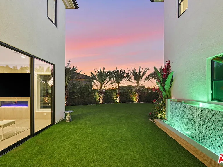 20448 W Liverpool Way — Photo 3