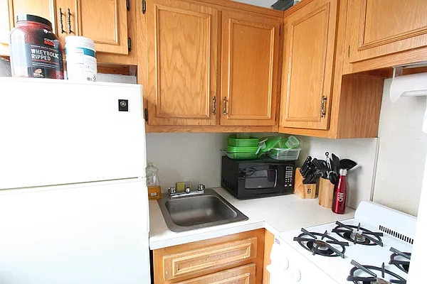 Rented by Green Home NY Realty LLC | media 4