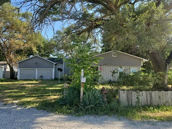 801 E Mulvane St, Mulvane, KS 67110