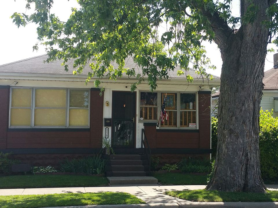 1st image of 2439 N 16th St