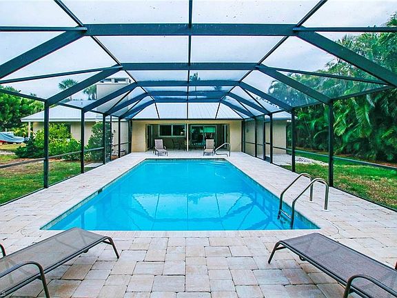 3rd image of 3941 Coquina Dr