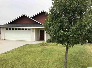 840 W Elm Pl, Connell, WA 99326