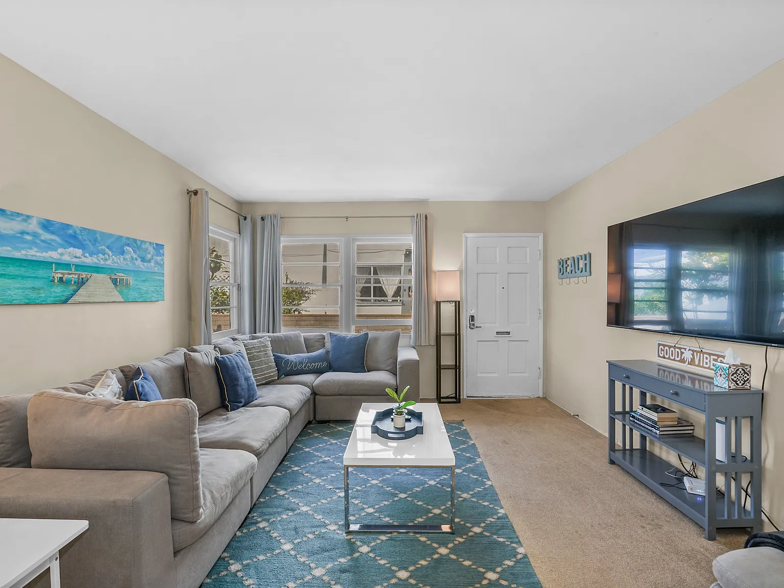 2 bed, 833 sqft, $3,995 — Photo 4