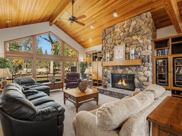 58210 McNary Ln #1, Bend, OR 97707