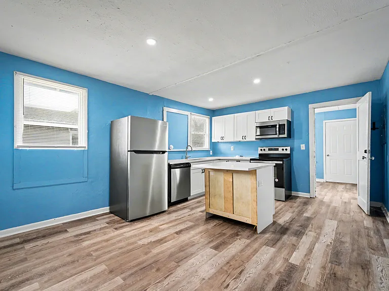 250 Vernis Ave — Photo 14