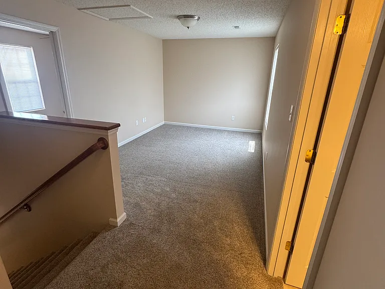 24 Chesterfield Ct — Photo 12