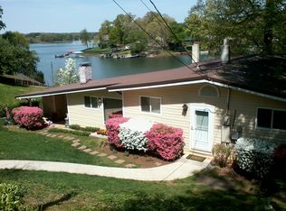 6566 Harbor Ln, Conover, NC 28613