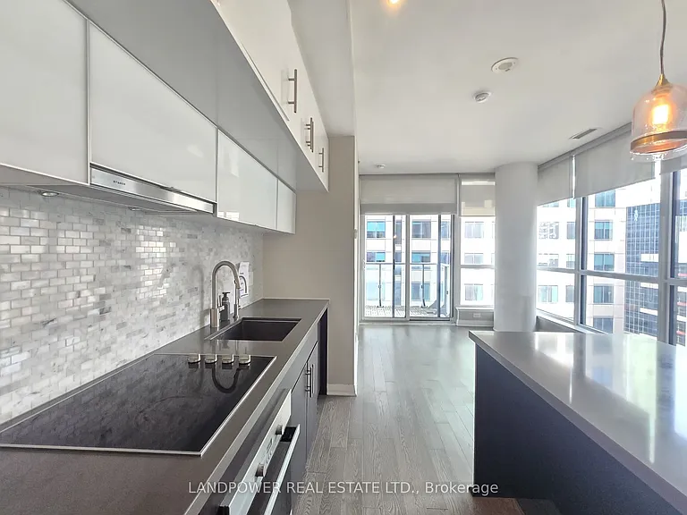 8 Mercer St #1405 — Photo 6