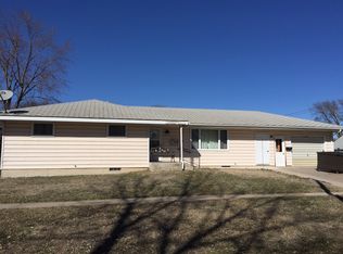 205 E 7th Ave, Red Cloud, NE 68970