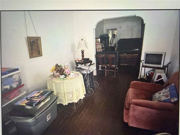 3rd image of 5261-62 Tchoupitoulas St