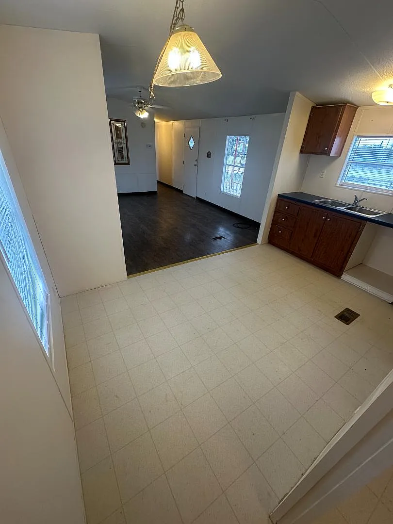 150 Private Road 1610 — Photo 4