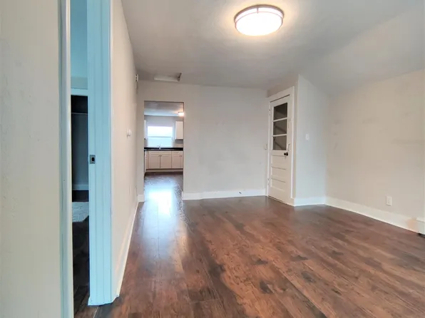 116 S Wolfe St #2, Sandwich, IL 60548