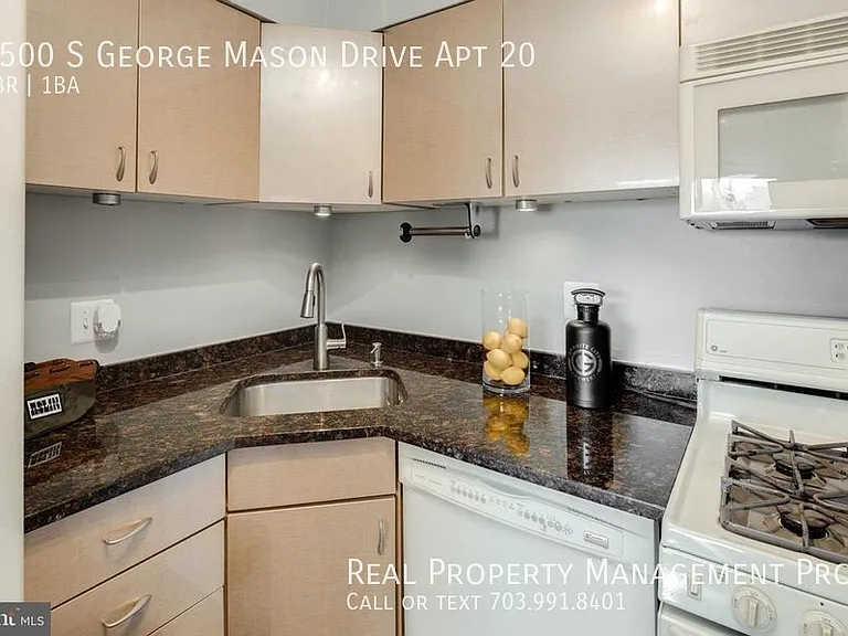 1500 S George Mason Dr #20 — Photo 11
