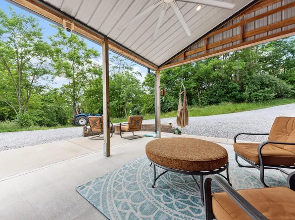 730 N Bluegrass Rd, Augusta, KY 41002