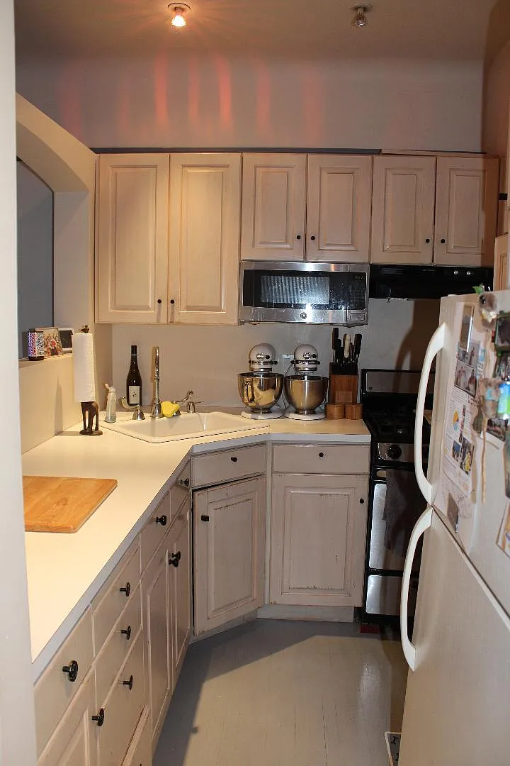 1335 Filbert St — Photo 4