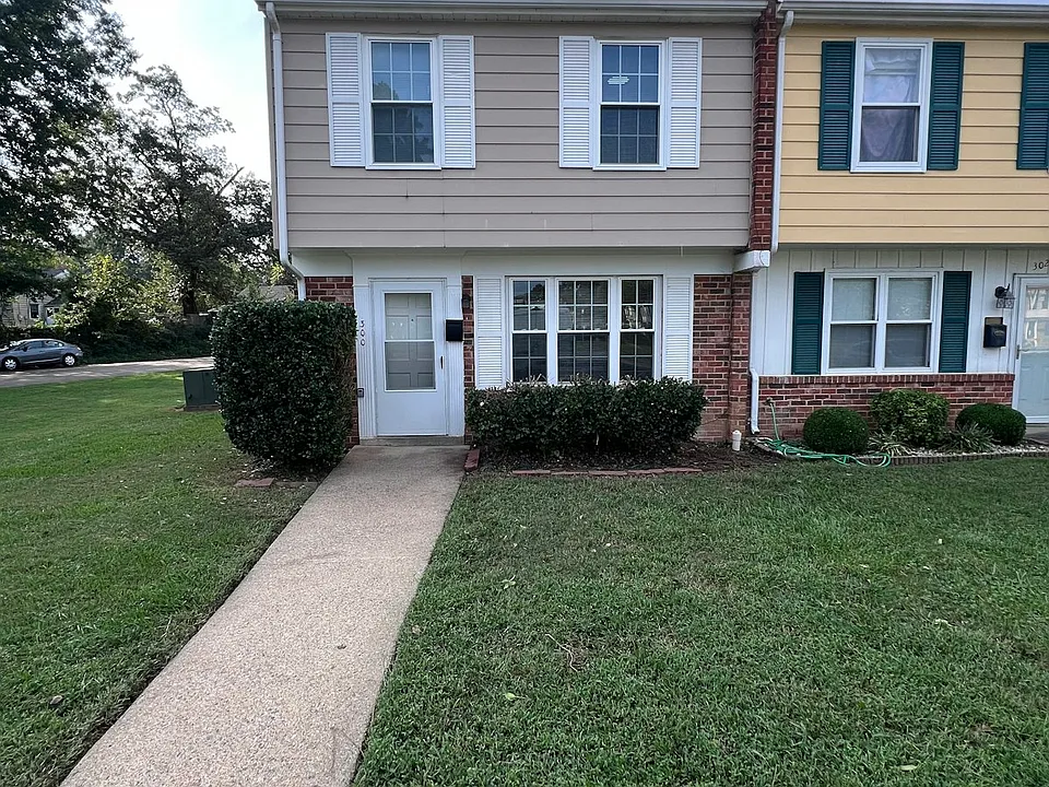 300 Cedarwood Rd