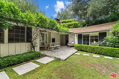 2107 El Roble Ln Photo 1