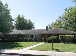 414 W Knoll Crest Dr, Peoria, IL 61614