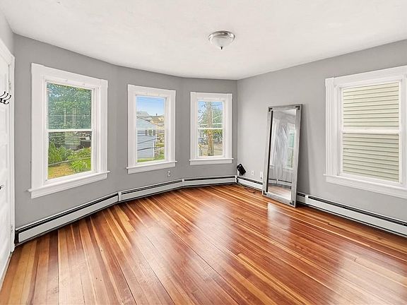 3rd image of 362 Weeden St