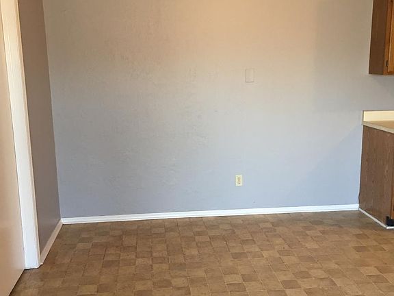 4th image of 1300 Eastgate Dr