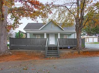 407 Oak St, Graham, NC 27253