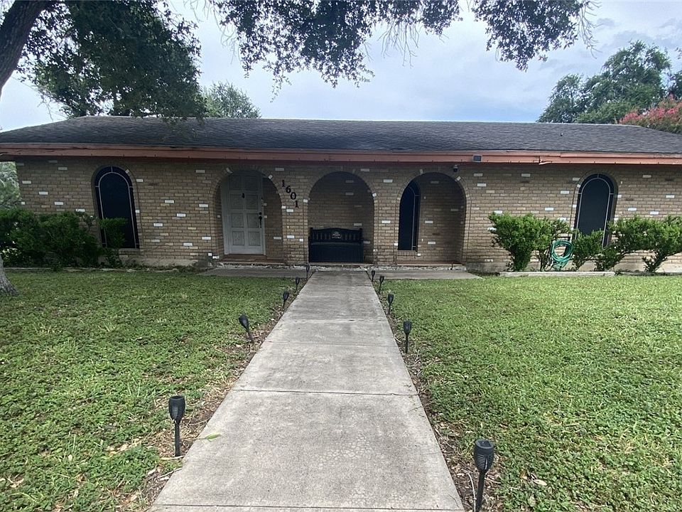 1st image of 1601 Andrea St