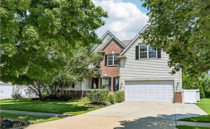 4 bed, 2.5 bath, 2723 sqft, $3,795 — Photo 1