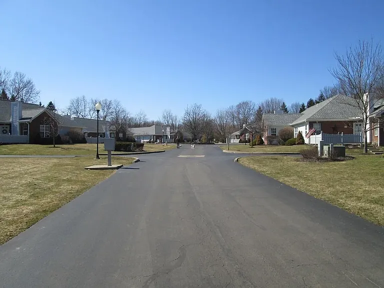 11 Newton Square Dr #1 — Photo 4