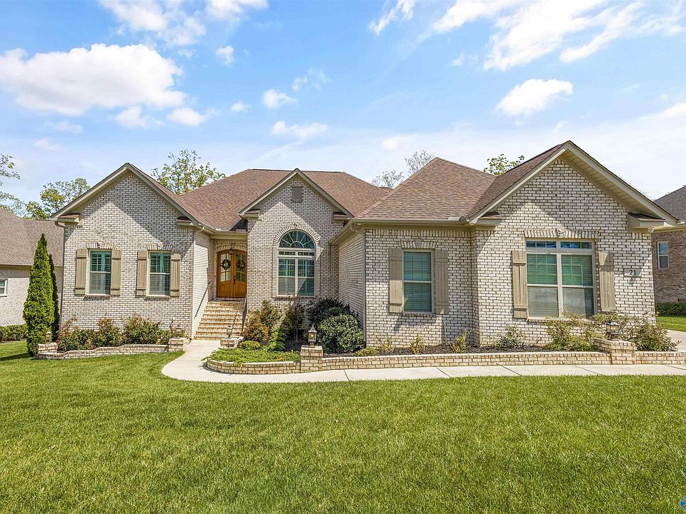 1st image of 21 Ridge Bluff Cir SE