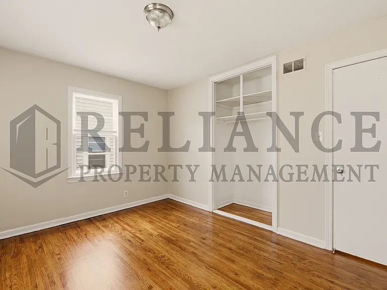 2151 S Green St — Photo 20