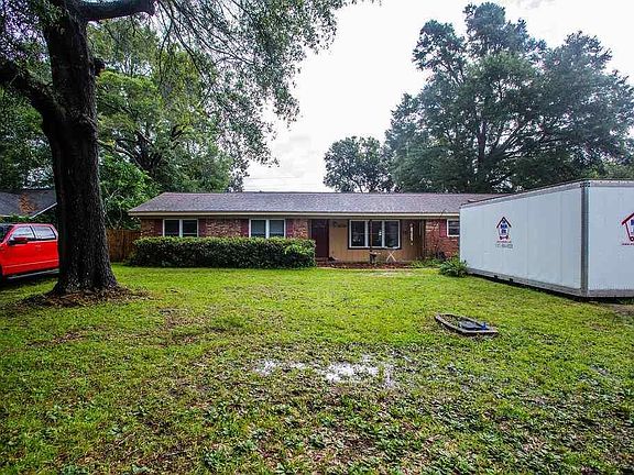 2nd image of 6526 Arlingwood Dr
