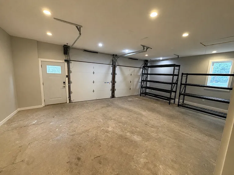 5730 Woodson Rd — Photo 19