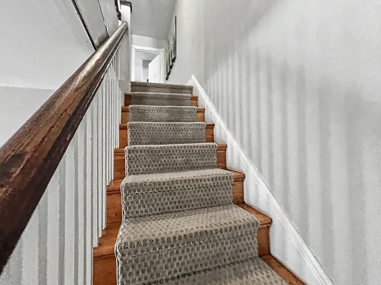 1039 Rees Ave — Photo 13