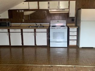 801 E Yeagua St APT 3, Groesbeck, TX 76642