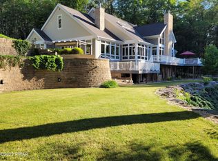 110 Ploch Rd, Shohola, PA 18458