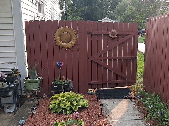 3rd image of 419 Nottingham Rd