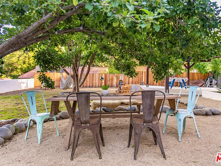 1362 Old Topanga Canyon Rd — Photo 37