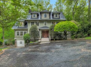 30 Tower Hill Rd, Mountain Lakes Boro, NJ 07046