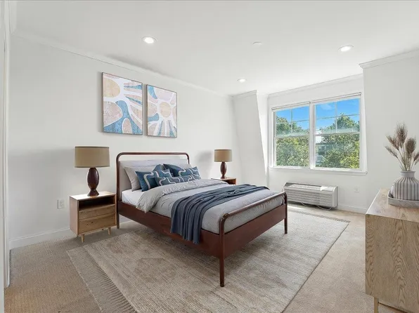 15 Freedom Way image 2 of 48