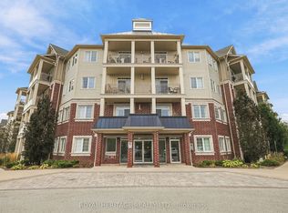 80 Aspen Springs Dr #320, Clarington, ON L1C0V4