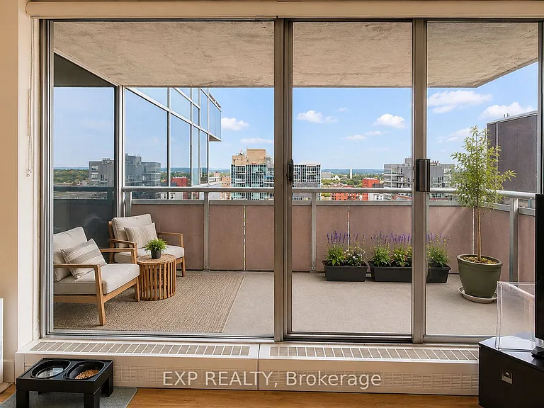 160 George St #1505 — Photo 16