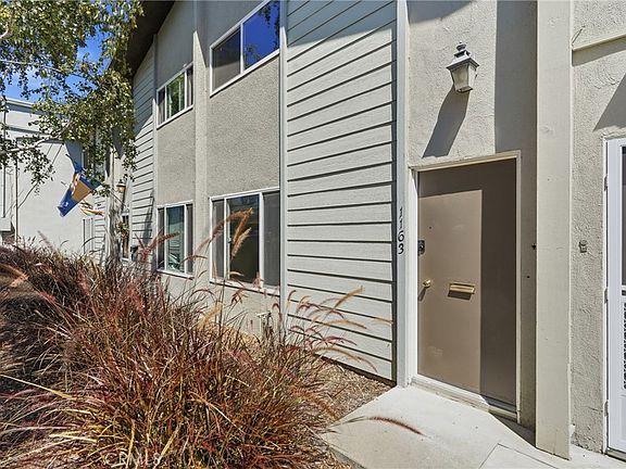2nd image of 1163 Laurel Ln