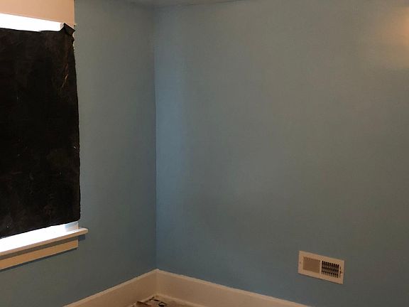 2nd image of 52 Warwick Ave