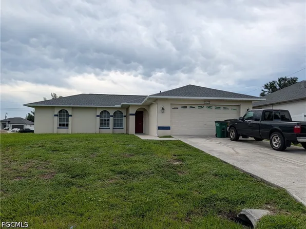 827 NE 17th St, Cape Coral, FL 33909