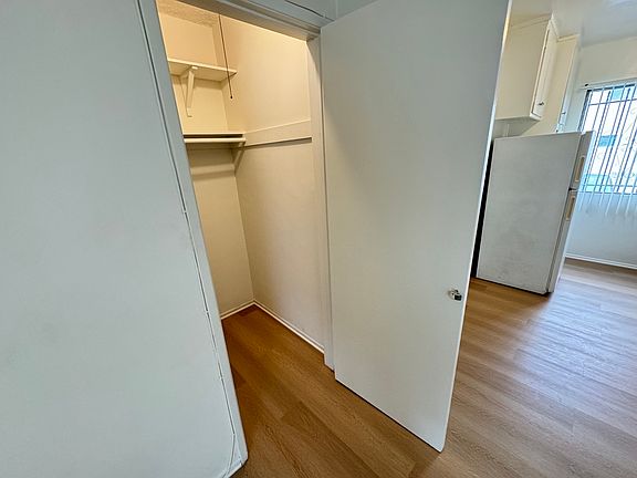 4th image of 5111 Inglewood Blvd APT 2