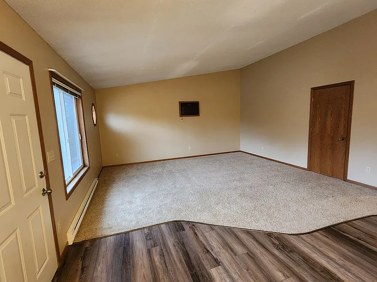 4001 Yucca Dr — Photo 3