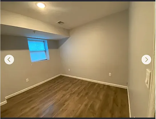 Building Photo - 15 Peat St #1