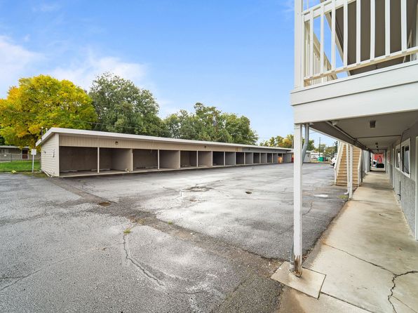 220 N College Ave #32