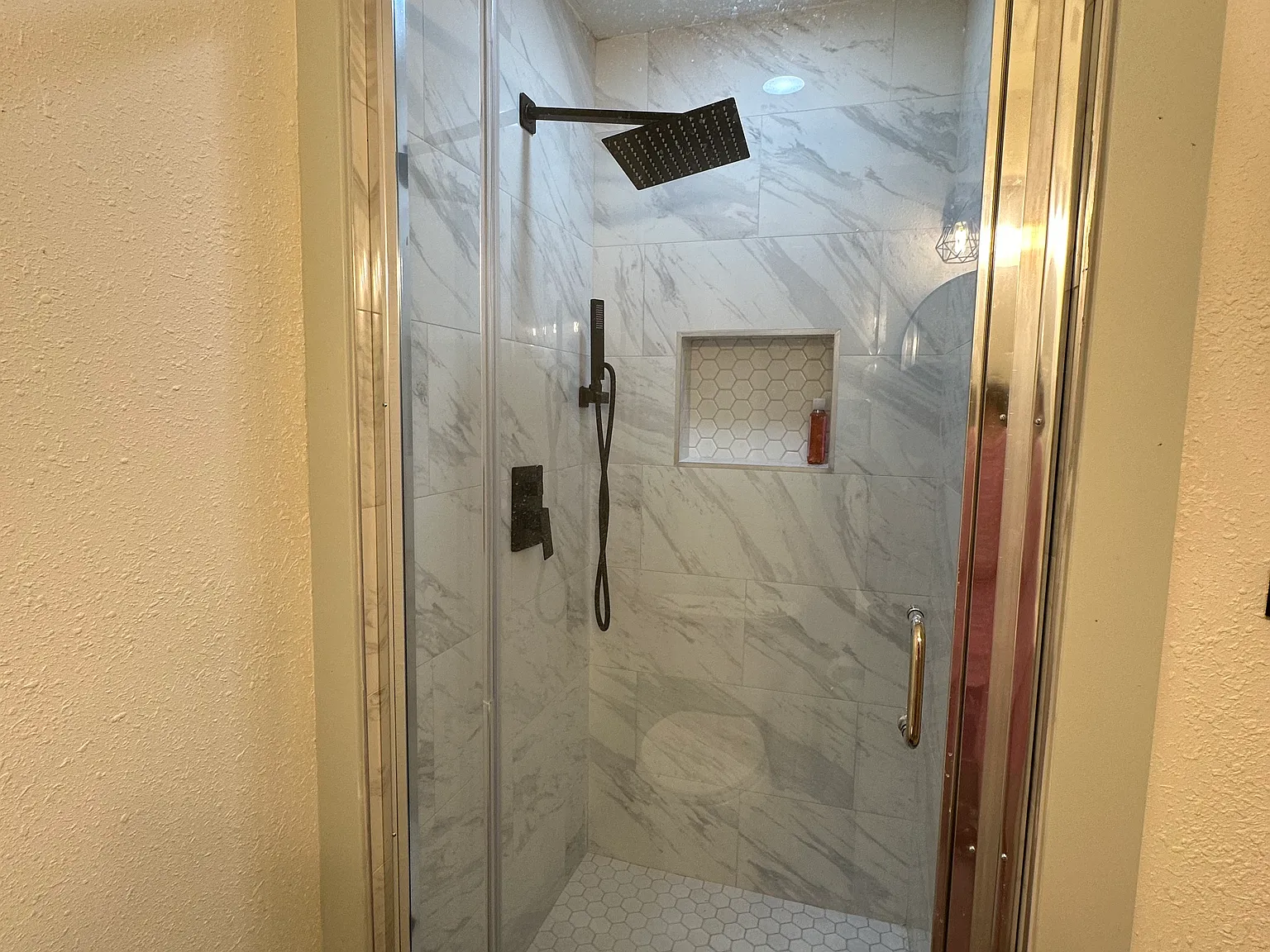 S 359th St, Federal Way — Photo 4