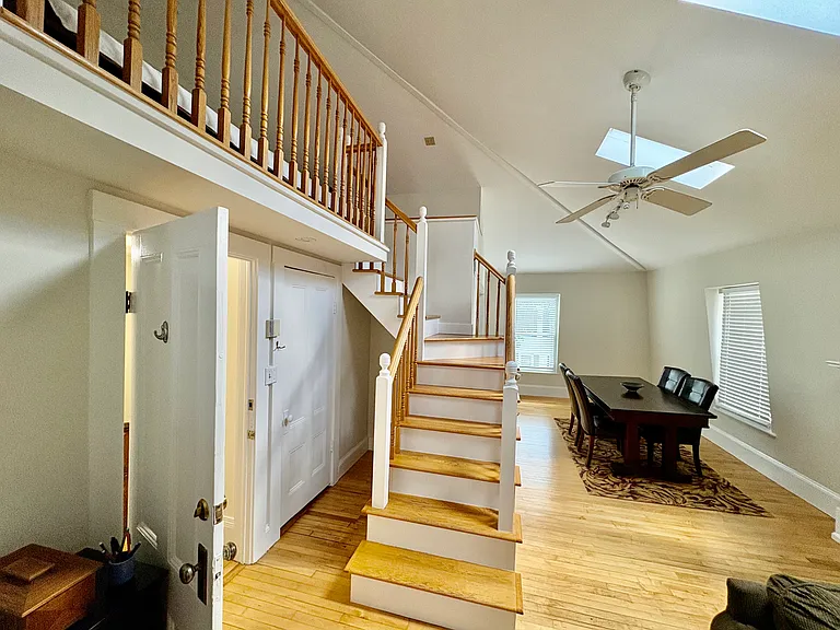 31 Bigelow St — Photo 7